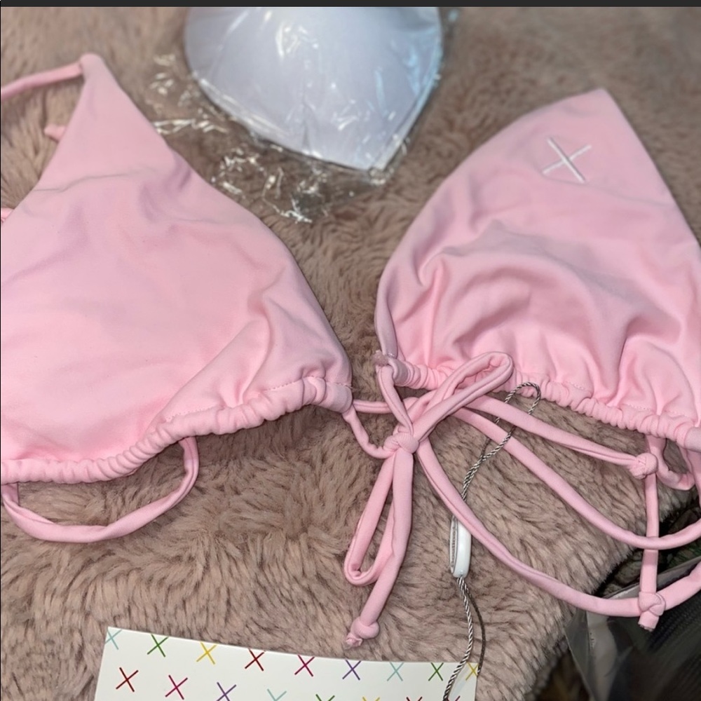 BoutineLA bikini top